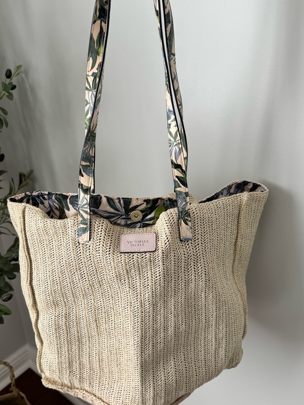 Victoria's Secret Natural Straw Tote with Floral-Print Handles - Picture 6 of 7